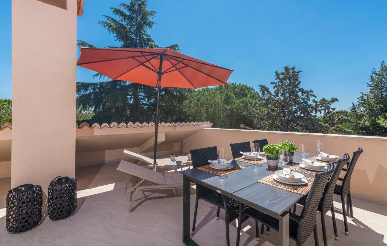 Just Renovated Stylish 2 Bedrooms Apartment Only A Few Steps From The Beach! Novigrad  Екстер'єр фото